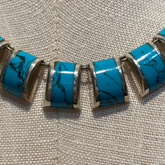 Beautiful Mexican Silver and Turquoise Necklace - Picture 3 of 6